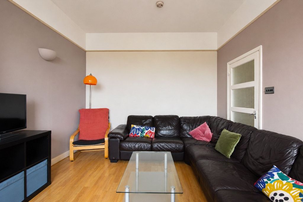 Property photo 2 of 12 Picture No. 26