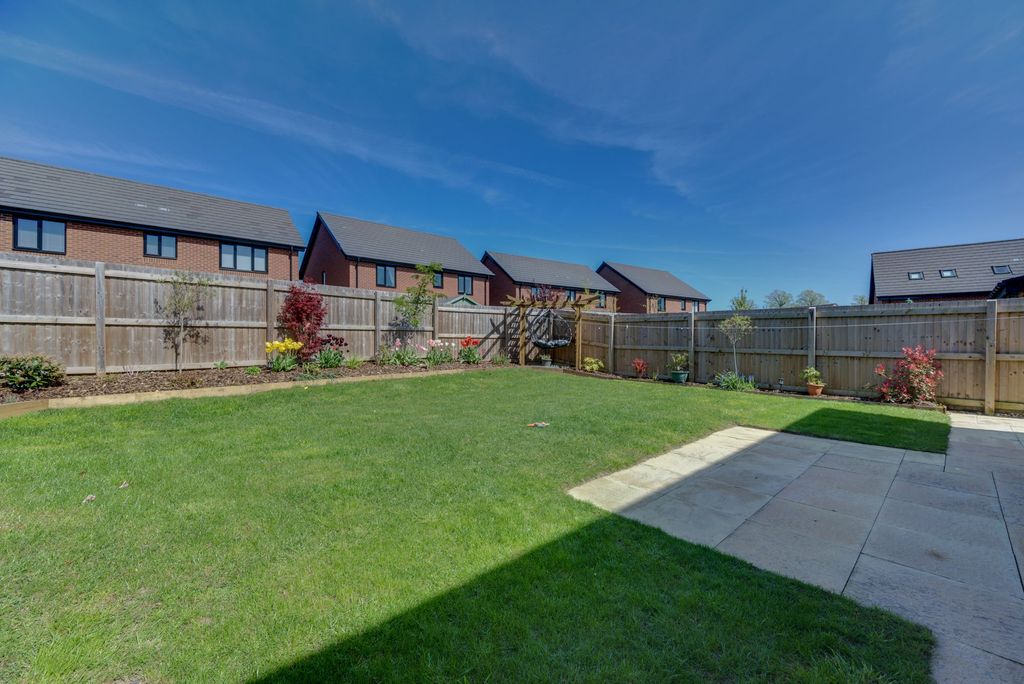 Property photo 2 of 24