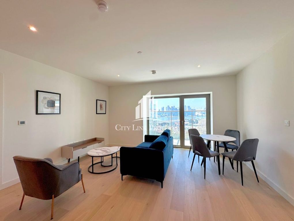 Property photo 2 of 37