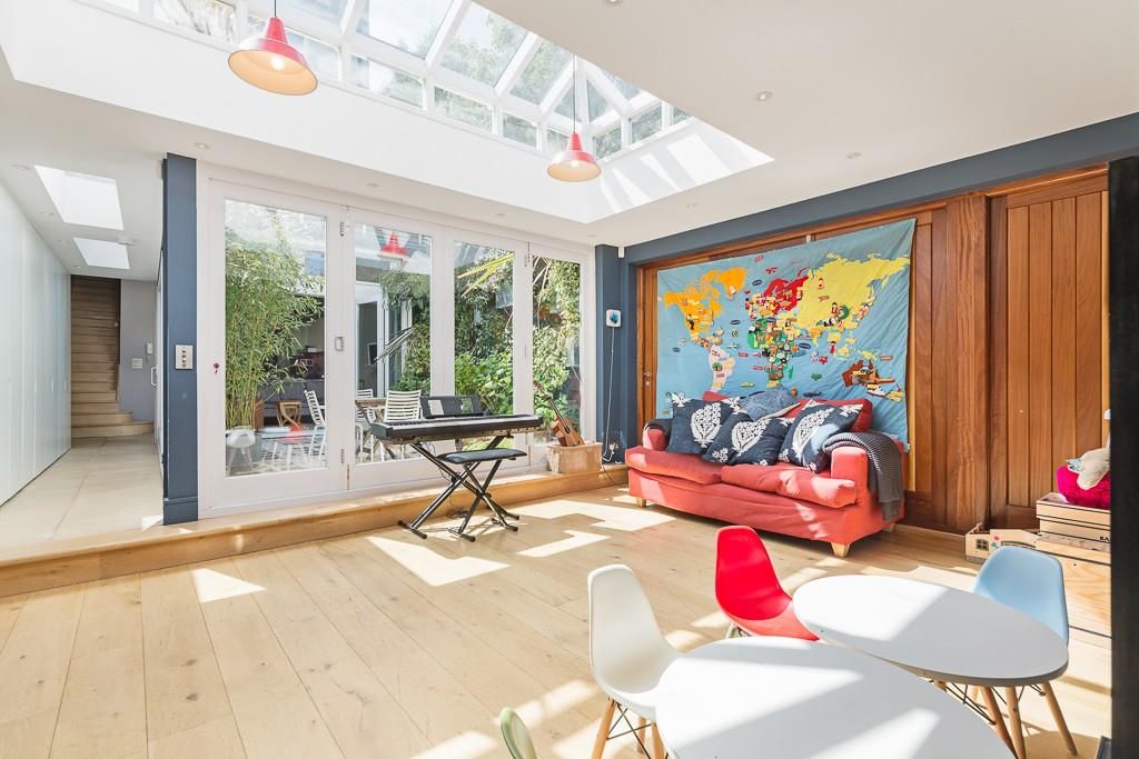 Property photo 3 of 19 Image