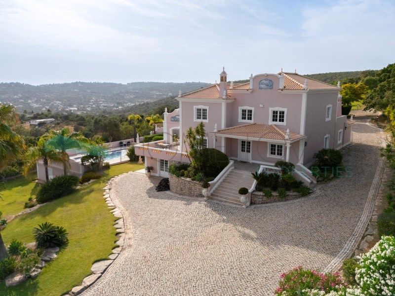 Property photo 1 of 74