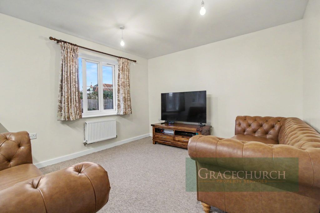 Property photo 3 of 13 Living Room