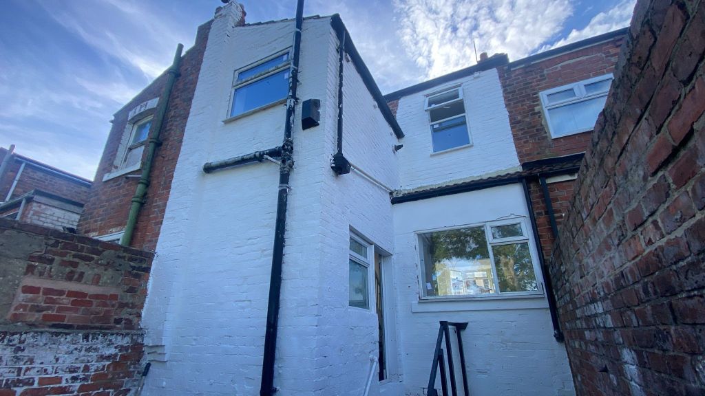 Property photo 1 of 30