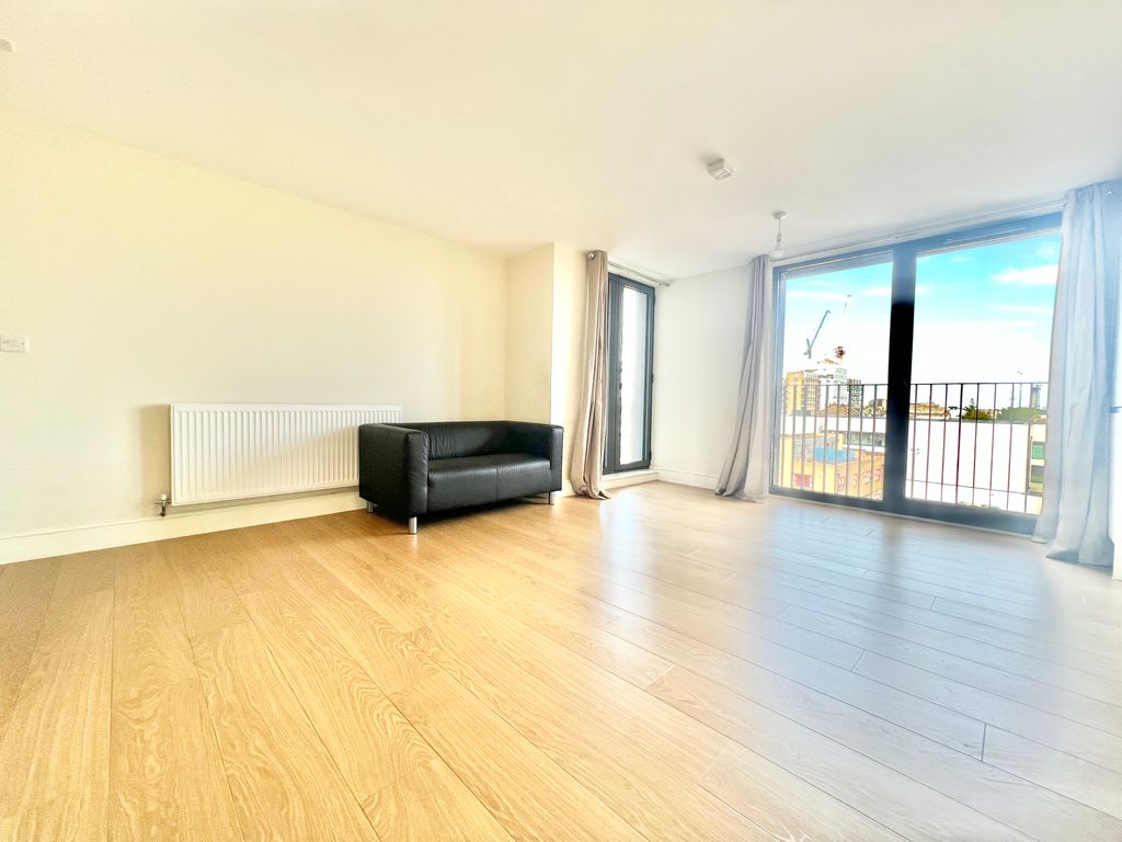 Property photo 2 of 12