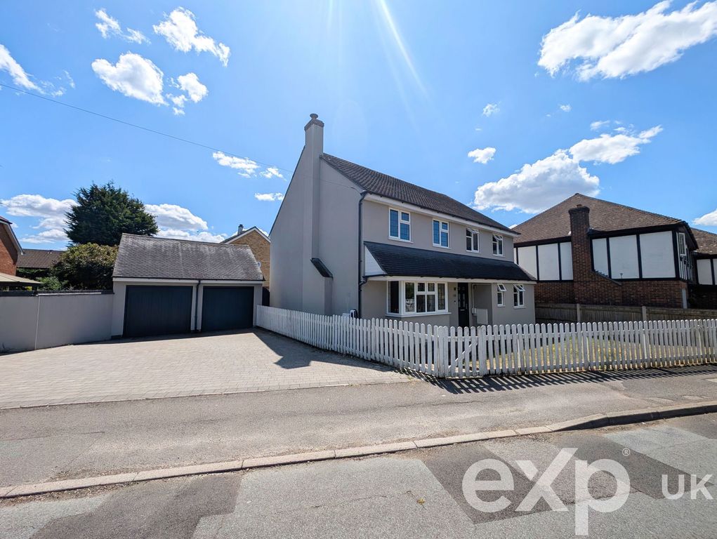 Property photo 2 of 28