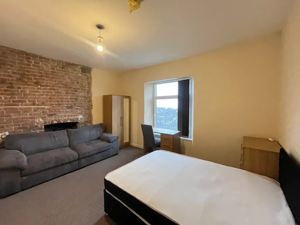 Property photo 2 of 4