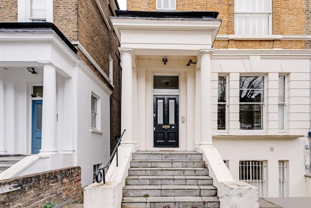 Property photo 3 of 13 54304 Hi Res (1).Jpg