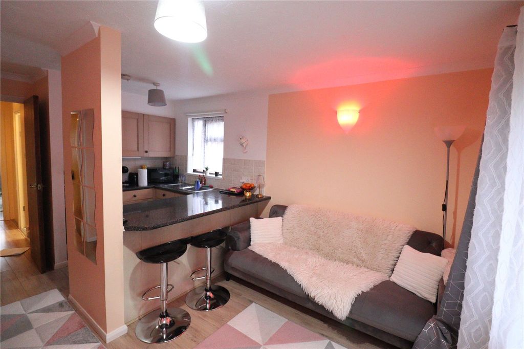 Property photo 3 of 5 Picture No. 05