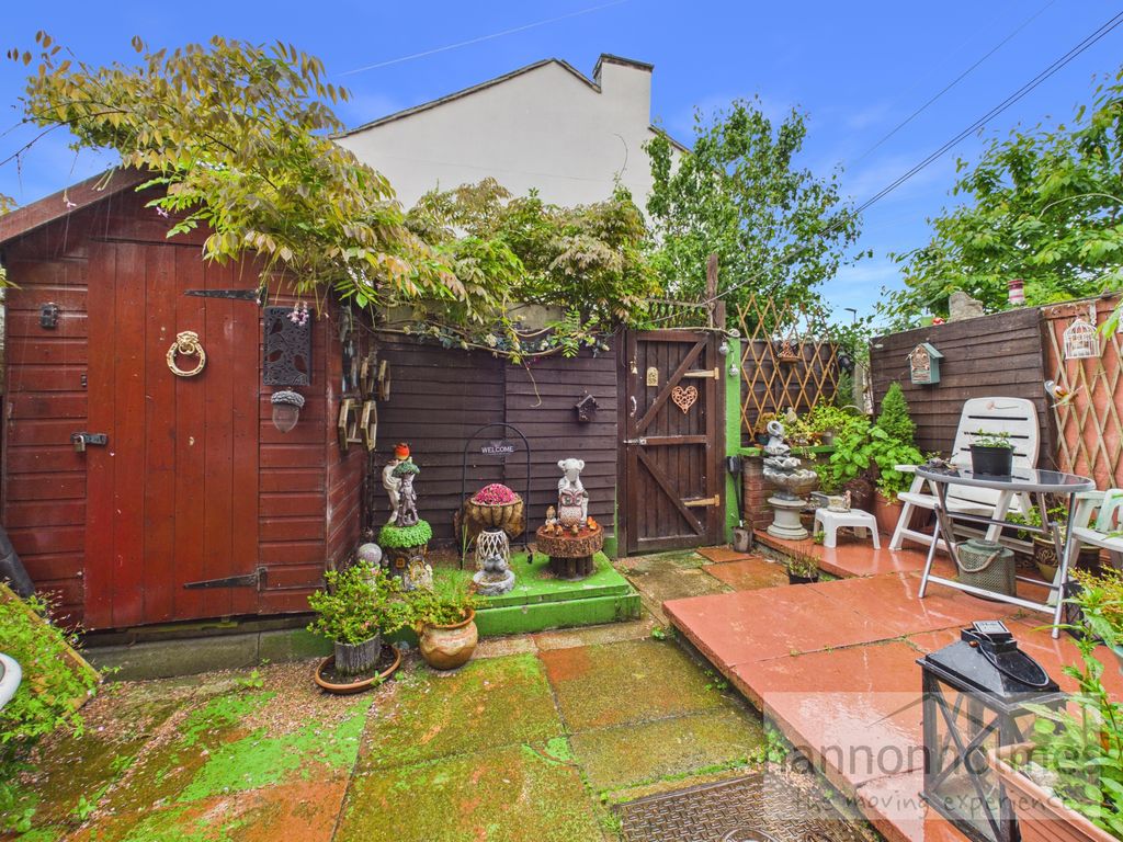 Property photo 1 of 23 Cam05283G0-Pr0191-Still011