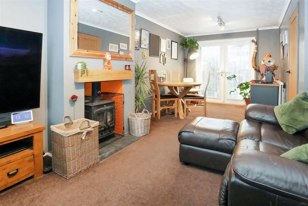 Property photo 2 of 14 P1090196.Jpg