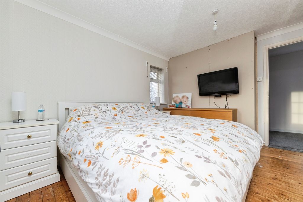 Additional image 9 of 3 bed semi-detached house for saleGaunts Way, Letchworth Garden City SG6