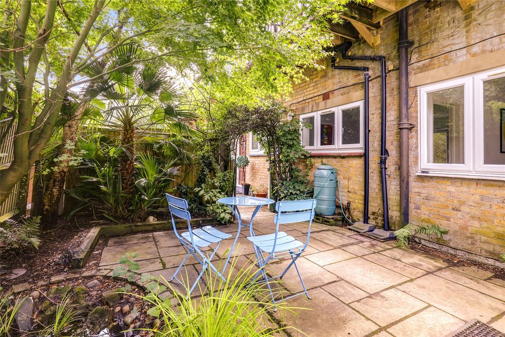 Property photo 1 of 14 Picture No. 15