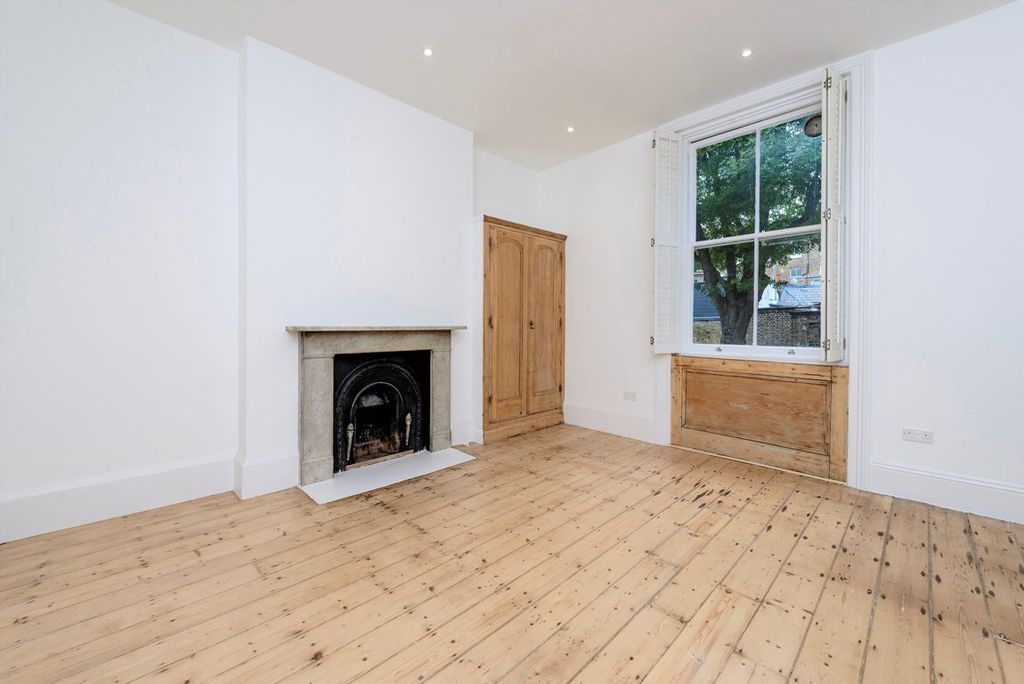 Property photo 2 of 5