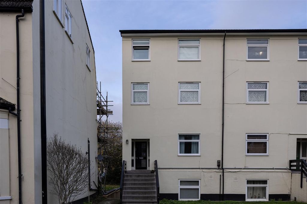 Property photo 1 of 9 Main Picture