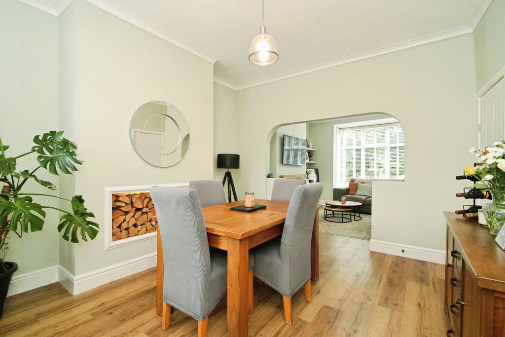 Property photo 3 of 16 Pbox-Img.Jpg