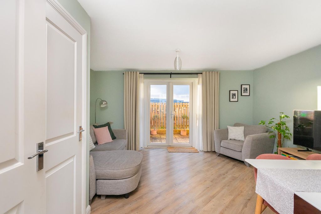 Property photo 3 of 27 8W7Rlg - Lounge Diner D.Jpg