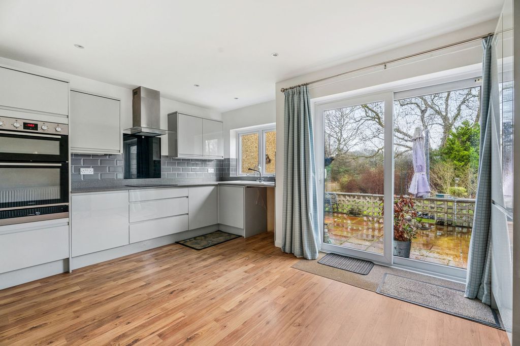 Property photo 3 of 19 Kitchen / Dining Room