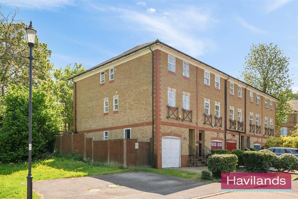 Property photo 1 of 22 Macleod Road-22.Jpg