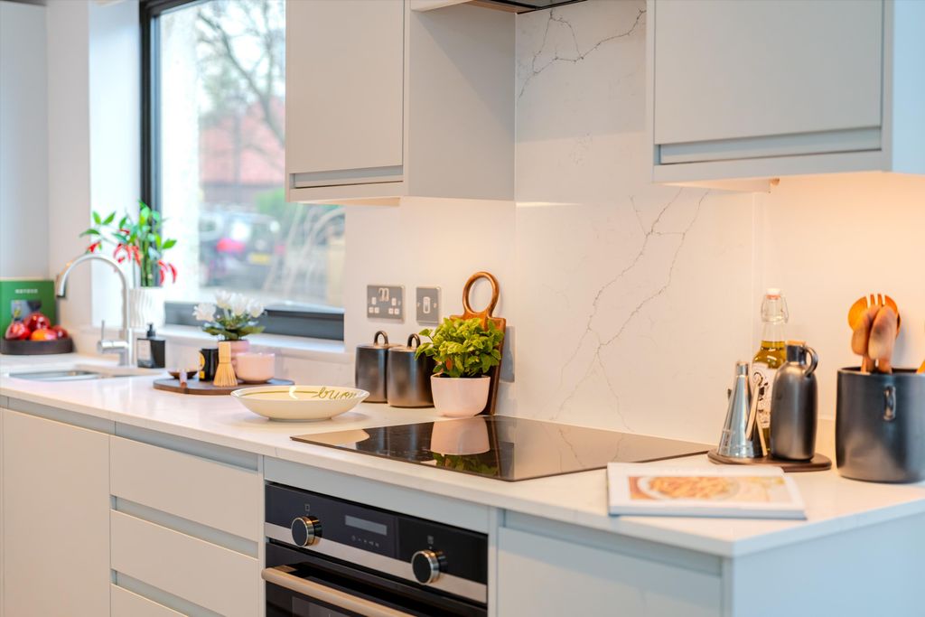 Property photo 3 of 18 Image