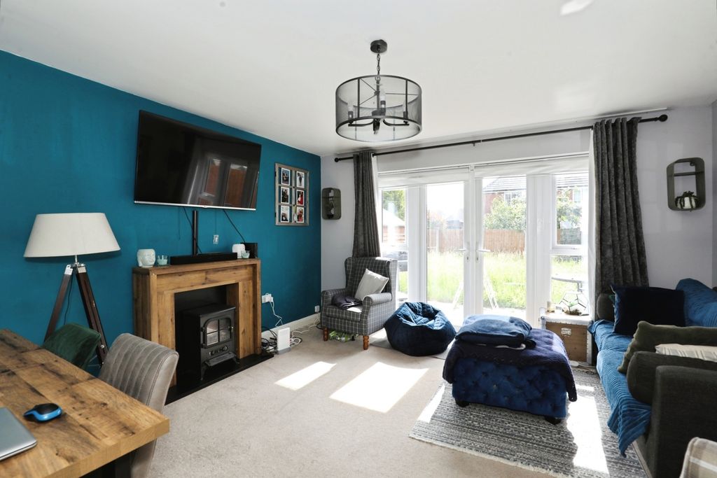 Property photo 2 of 16 Pbox-Img.Jpg