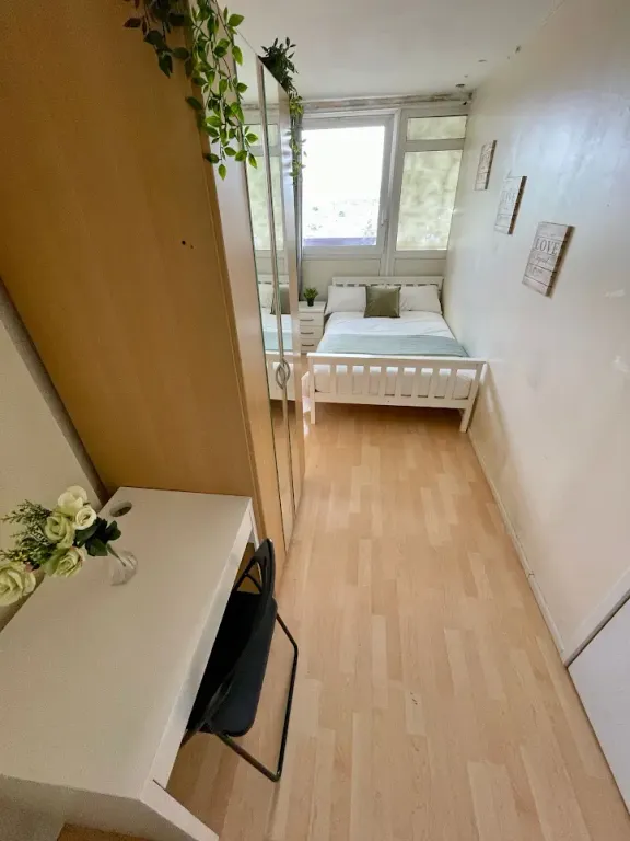 Property photo 1 of 4