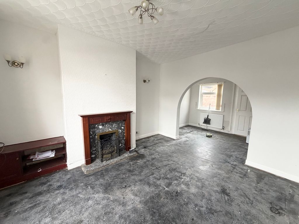 Property photo 3 of 8