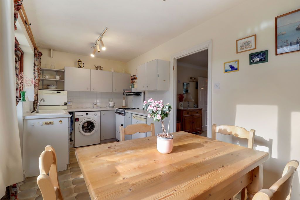 Property photo 2 of 16 Photo 3