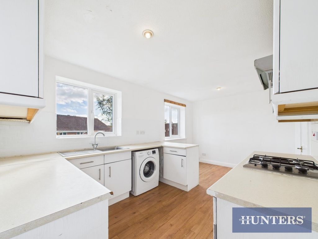 Property photo 3 of 20 Kitchen