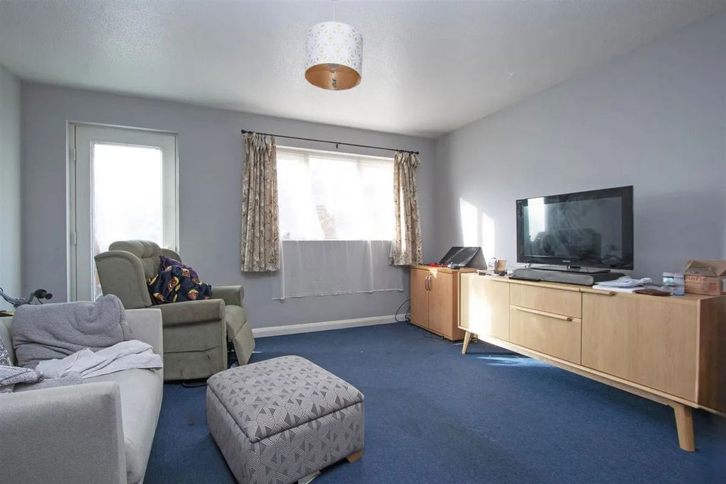 Property photo 2 of 3