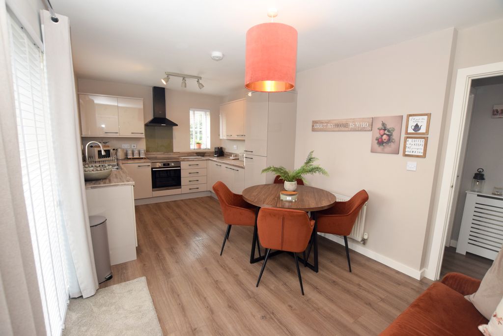 Property photo 3 of 26