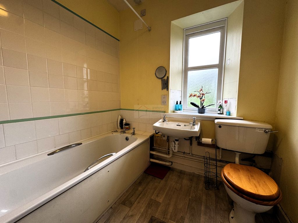 Additional image 12 of 2 bed flat for sale31 Bogton Road, Forres, Moray IV36