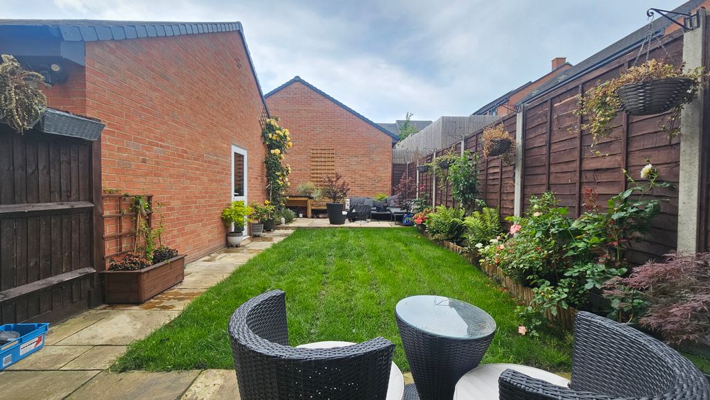 Property photo 2 of 16