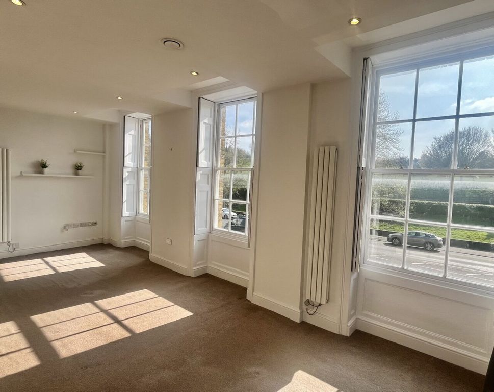 Property photo 1 of 3