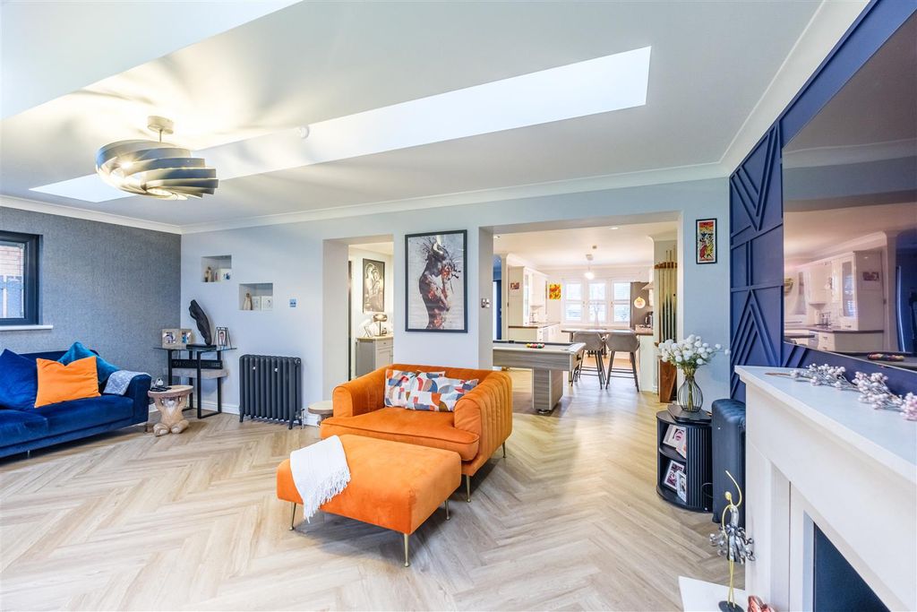Property photo 3 of 22 Cairngorm Court-17.Jpg