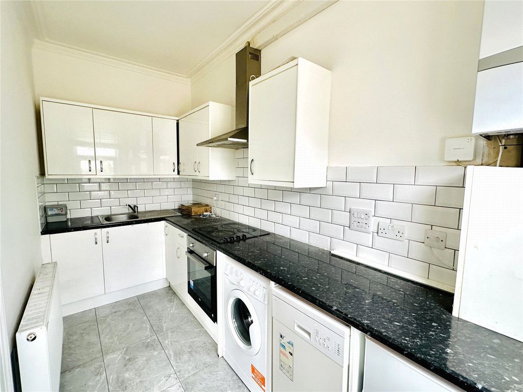 Property photo 2 of 8 Picture No. 05