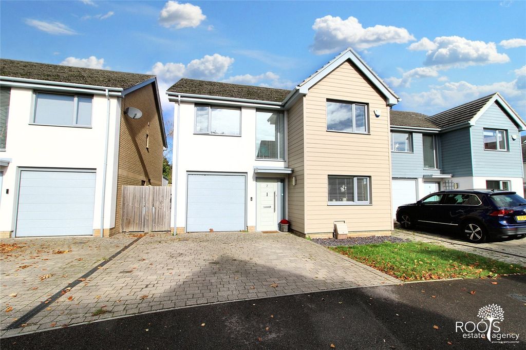 Property photo 1 of 19 Picture No. 01