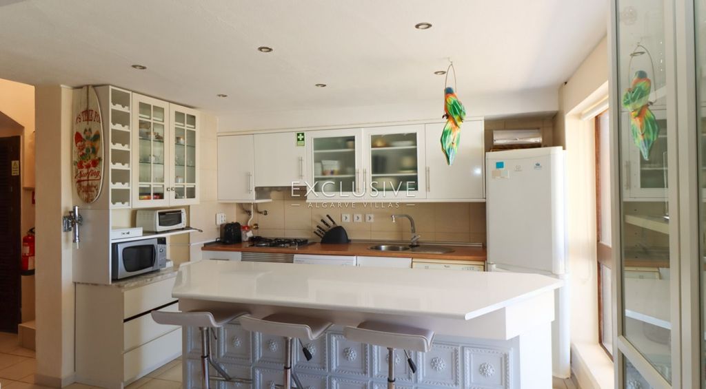 Property photo 3 of 31