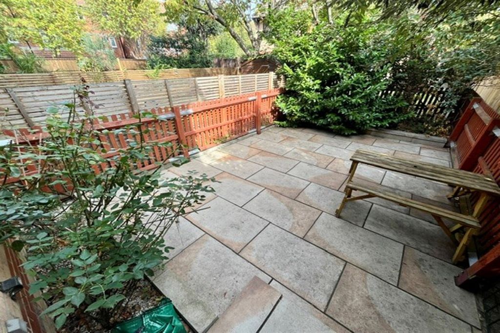 Property photo 1 of 7 (Main)