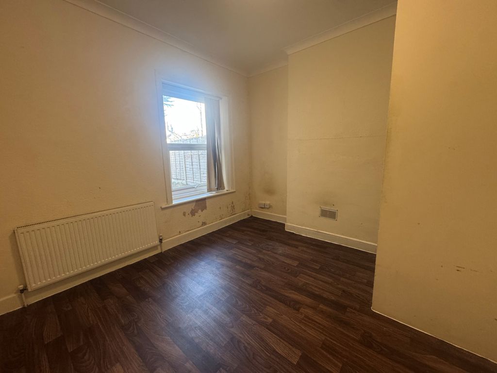 Property photo 3 of 7 2