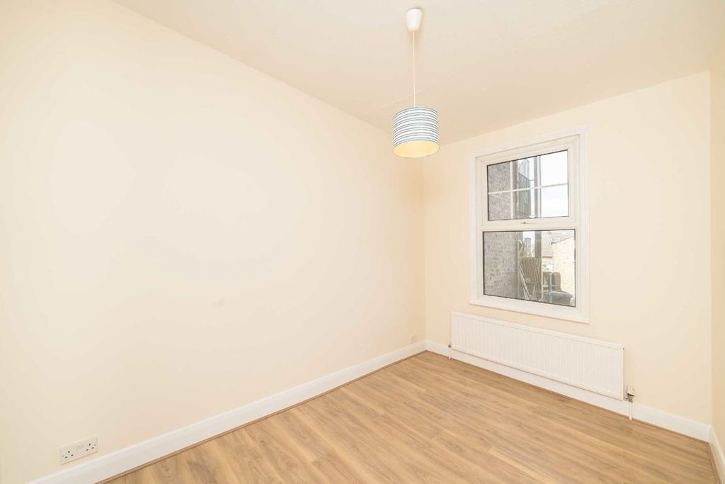 Property photo 3 of 5