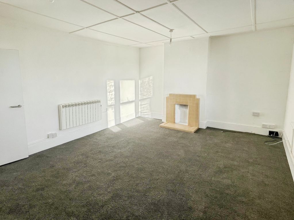 Property photo 2 of 15 Photo 9