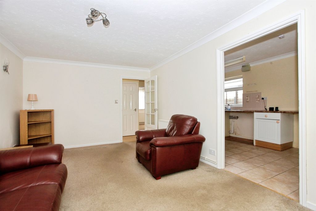 Property photo 3 of 11