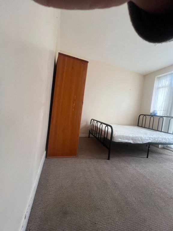 Property photo 1 of 3