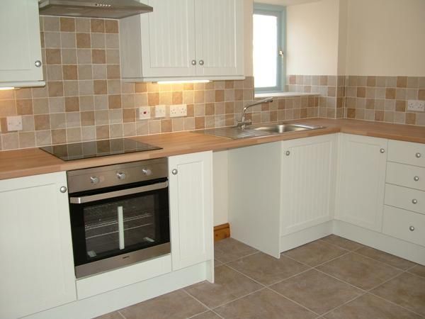 Property photo 2 of 7 Kitchen