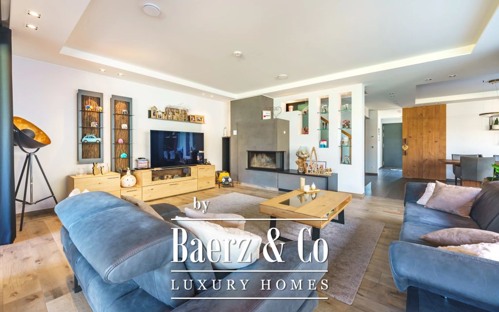 Property photo 3 of 35