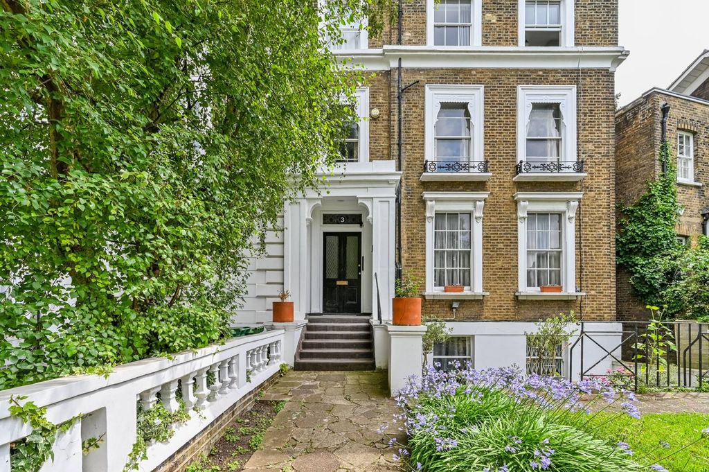 Property photo 2 of 8