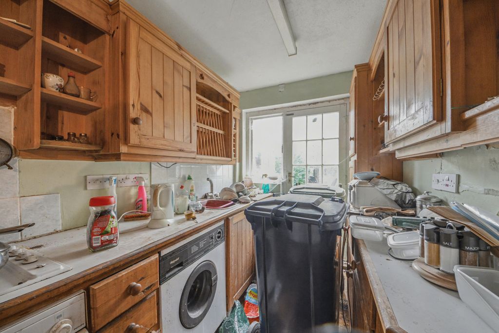 Property photo 3 of 13 19 St Andrews Road, Cambridge, Cb4 1Dh