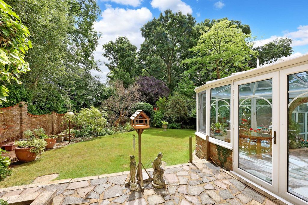 Property photo 2 of 19 Picture No. 04