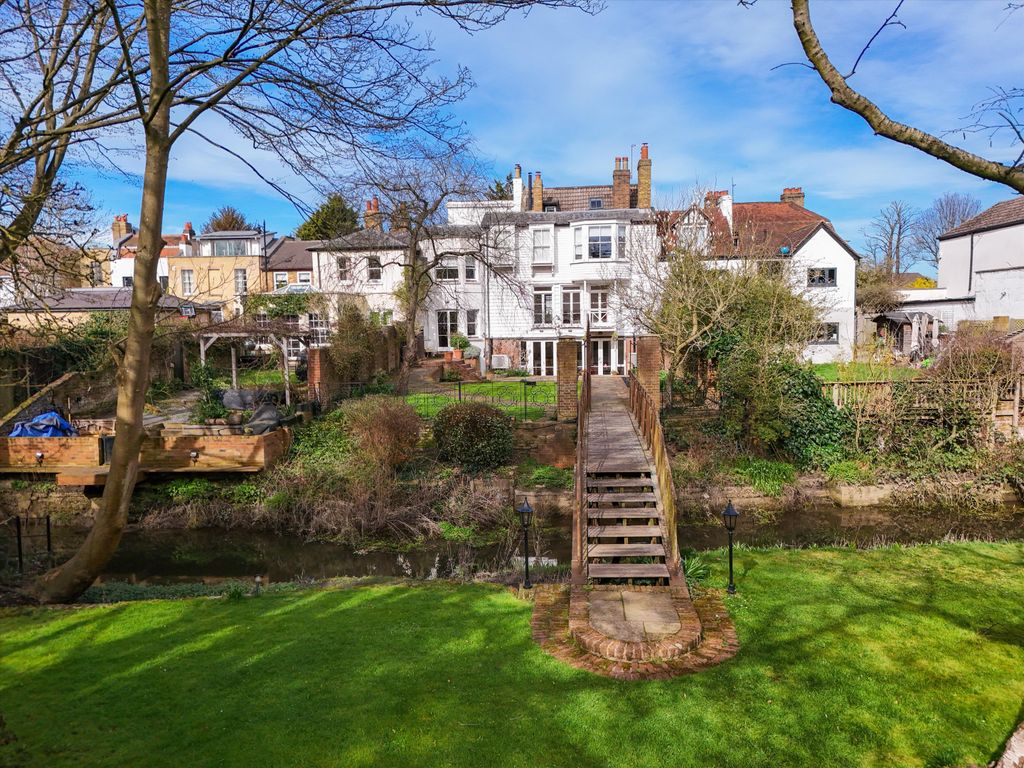 Property photo 3 of 29 Image