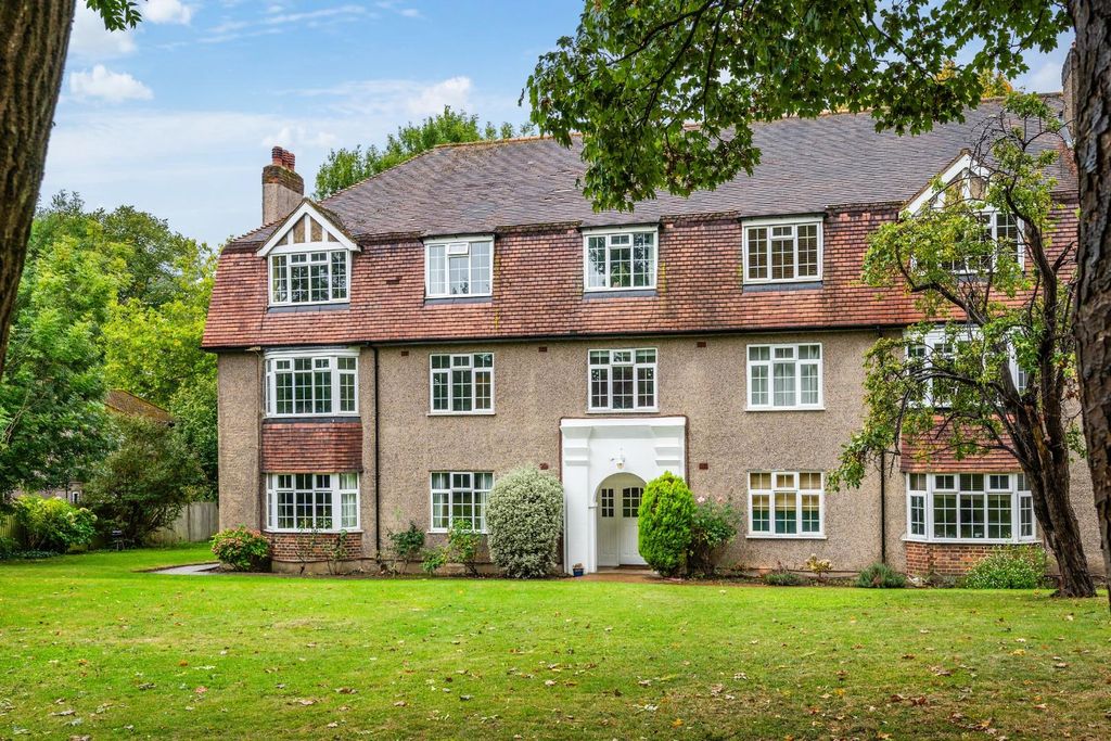 Property photo 1 of 14 Grange Mansions, (13).Jpg